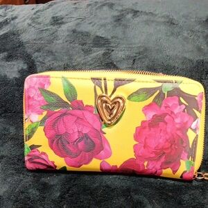 Vibrant Floral Women's Wallet with Heart Accent